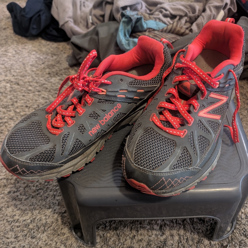 New Balance Gray and Red Trail Shoes